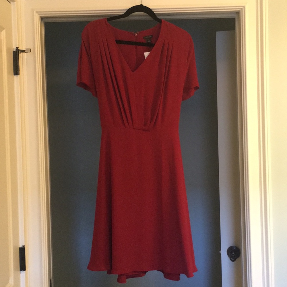 Ann Taylor red tie-back v-neck dress